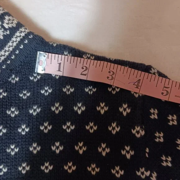 L.L. Bean, 100% Cotton, Nordic Fair Isle Sweater, 1/4 Zip, Black/White, Med.-Reg - Picture 10 of 16